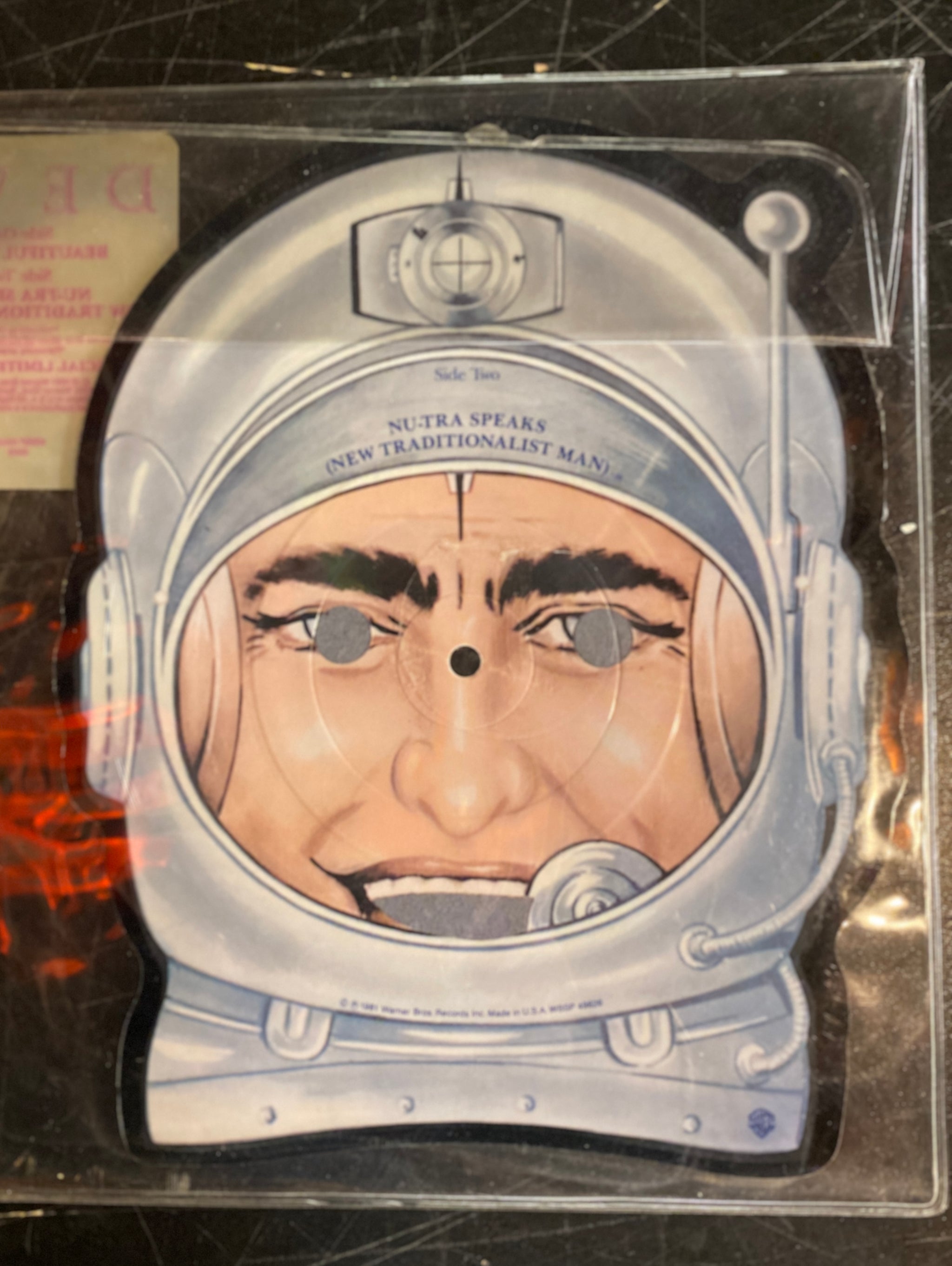 ディーボ　DEVO　Beautiful World　ピクチャーレコード　未開封 Devo “Beautiful World Shaped Picture Disc” – Turntable Treasures