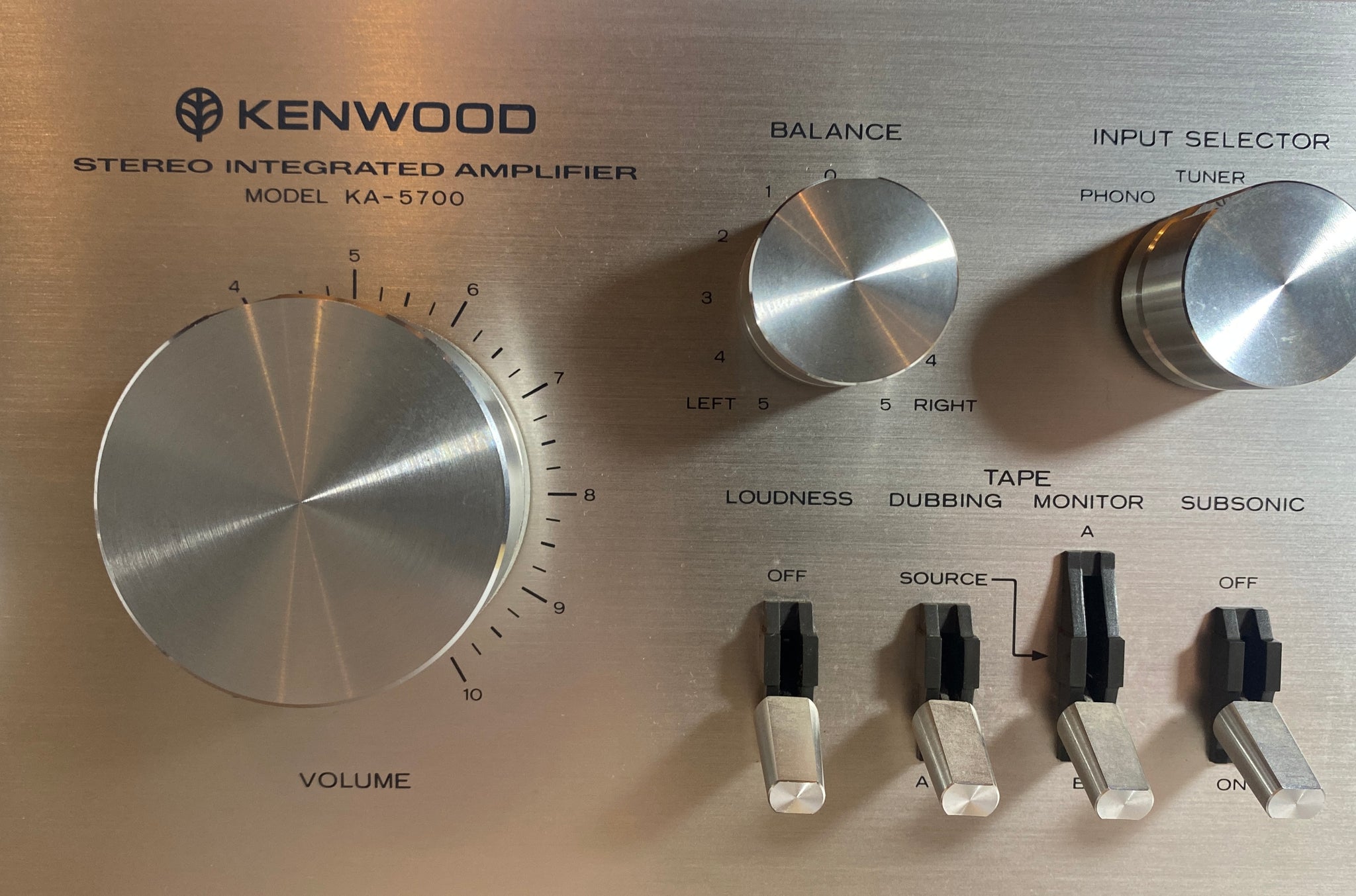 Kenwood KA-5700 Stereo amplifier and Tuner – Turntable Treasures